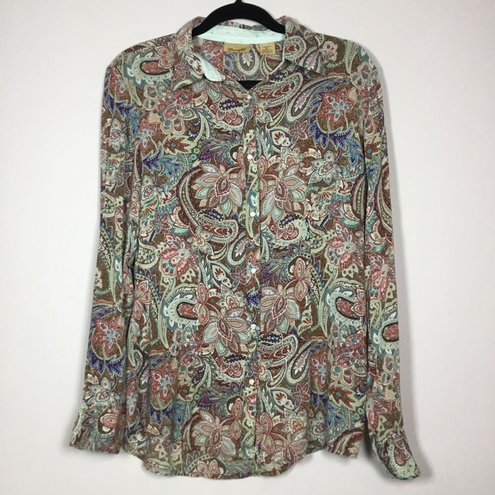 Wrangler western paisley button down shirt, chintz inner collar and cuff size M